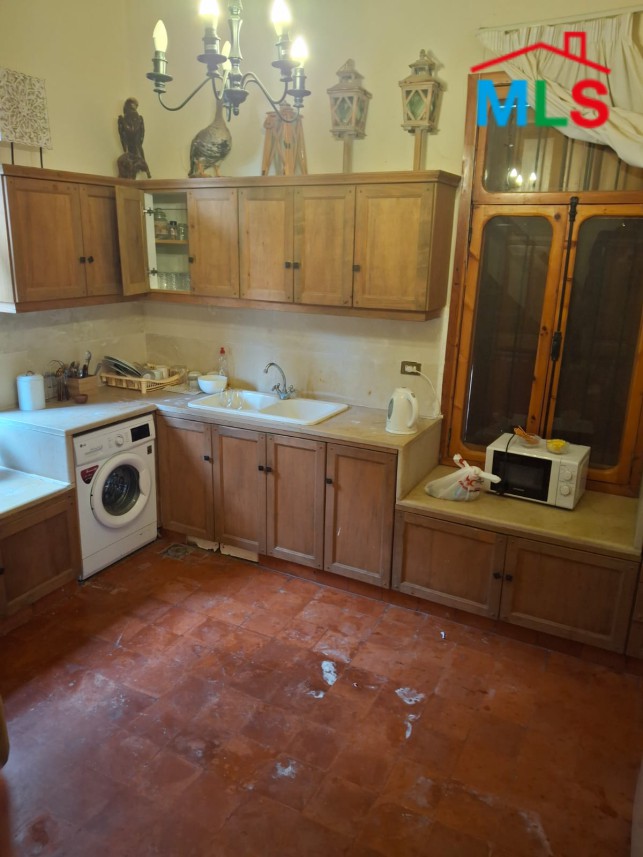 Traditional Lebanese House For Sale in Smar Jbeil, Batroun