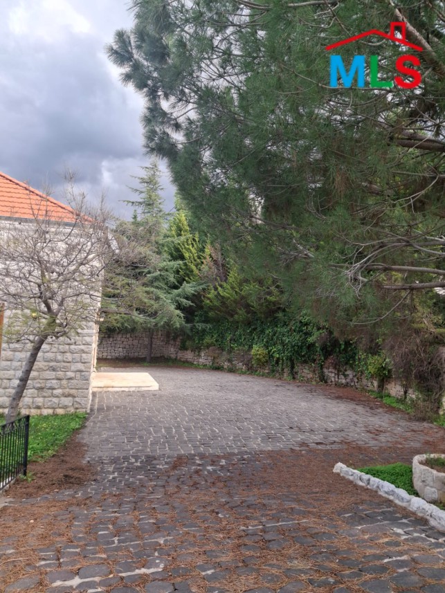 Traditional Lebanese House For Sale in Smar Jbeil, Batroun