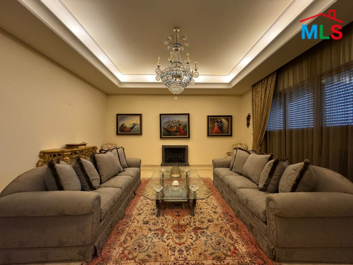 Luxurious Furnished Villa For Sale in A Prime Location in Monteverde