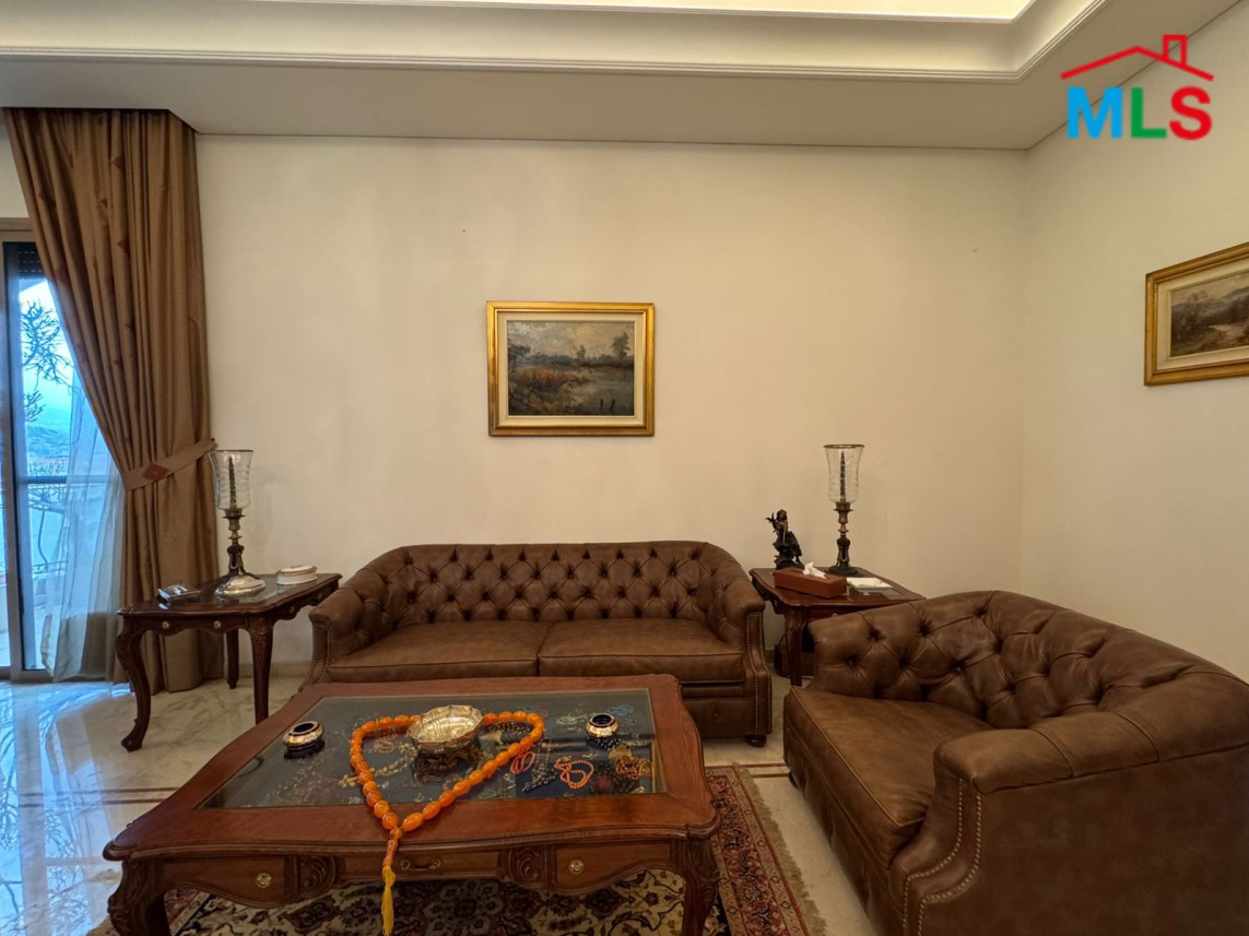 Luxurious Furnished Villa For Sale in A Prime Location in Monteverde