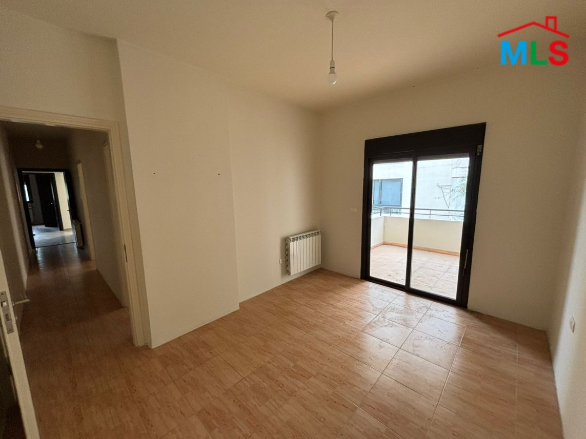 Spacious Apartment For Sale in Aoukar Bellevue