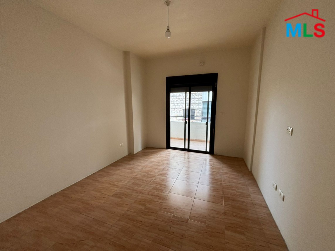 Spacious Apartment For Sale in Aoukar Bellevue