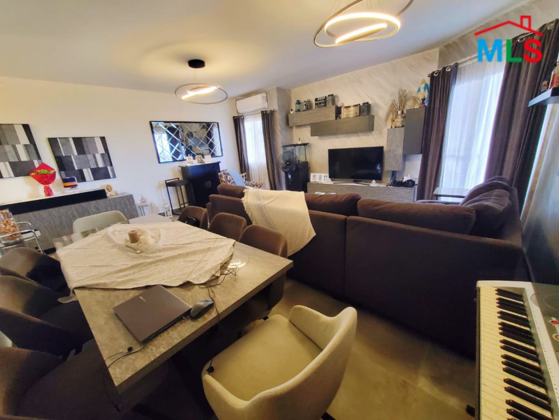 An Unfurnished Apartment For Sale in Tabarja