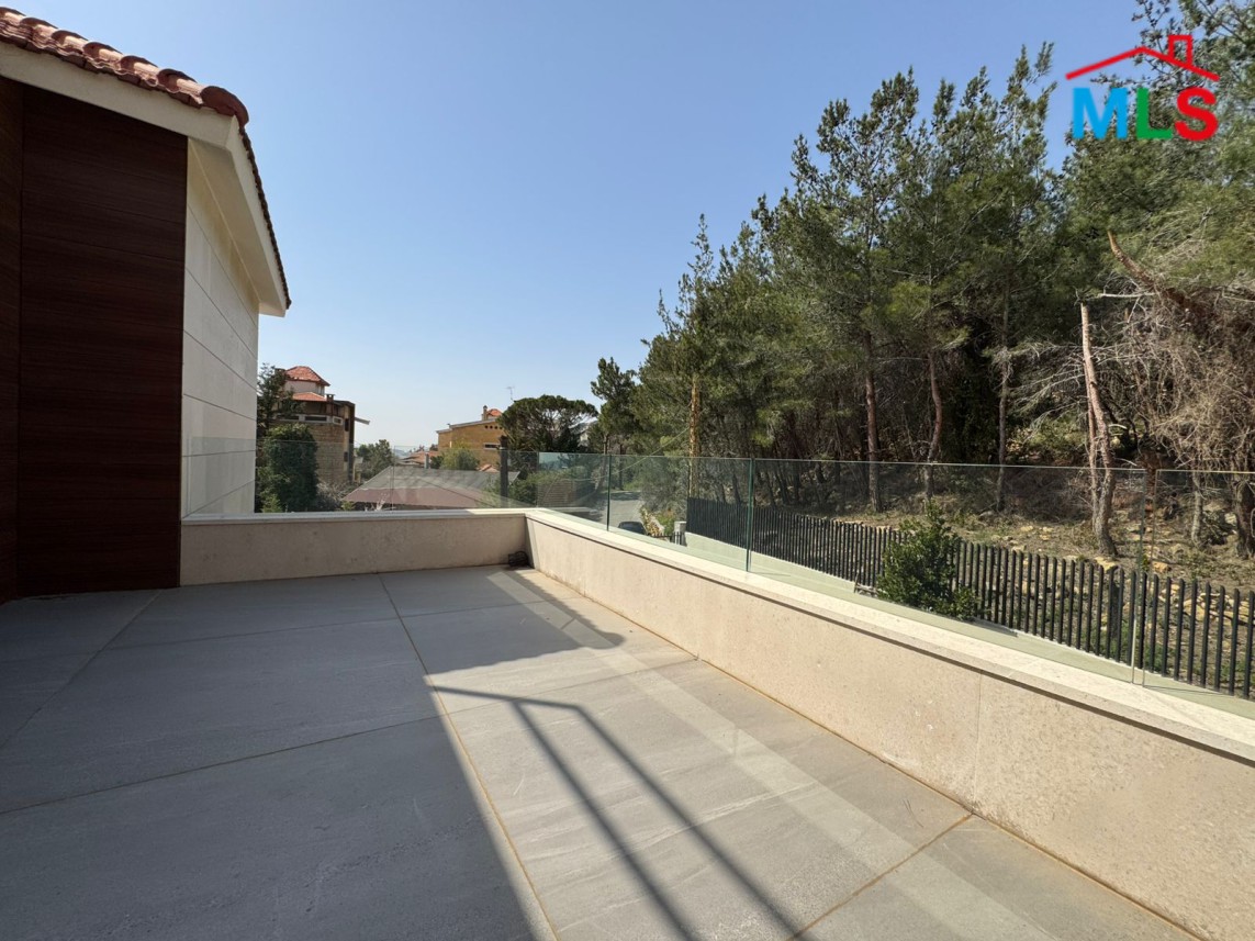 Modern High-End Finishing Villa For Sale in Baabdat