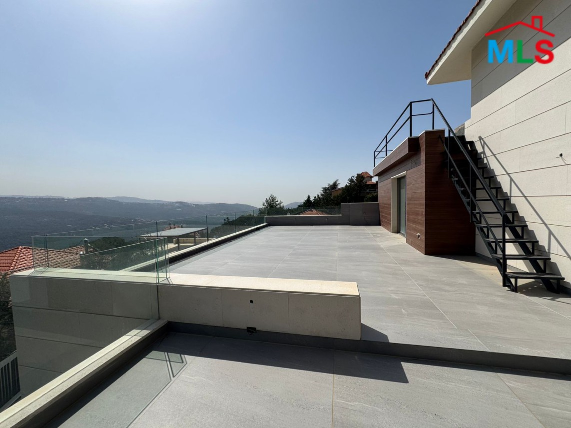 Modern High-End Finishing Villa For Sale in Baabdat