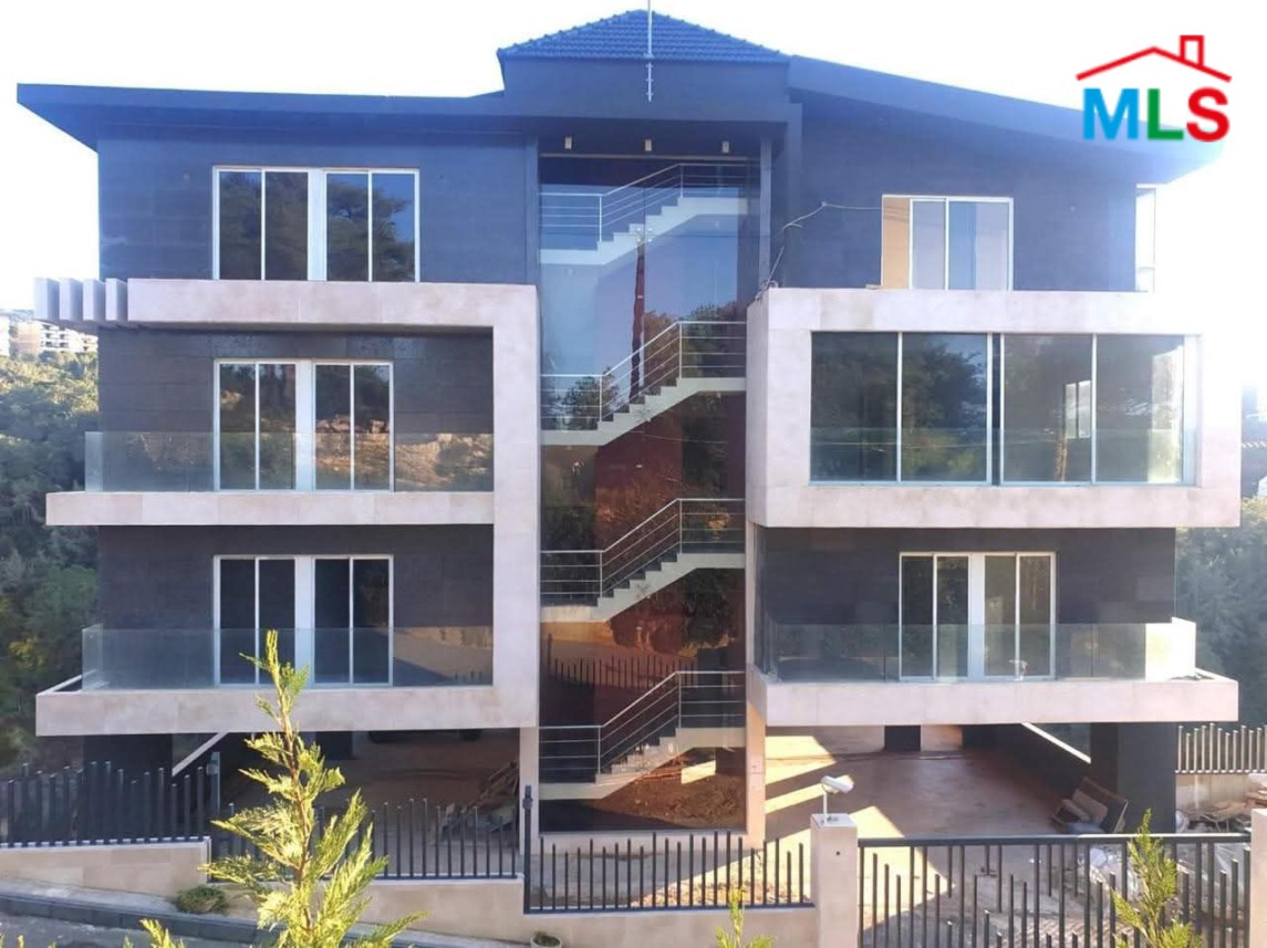 Core and shell Duplex For Sale in Bchamoun