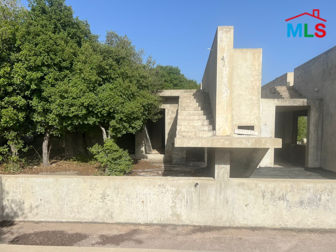 An Under-Construction Villa For Sale in Mesreh, Batroun