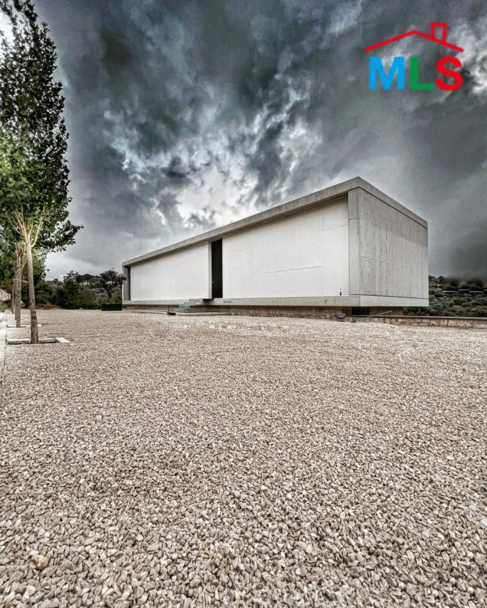 Luxurious high-End finishing Loft For Sale in Batroun