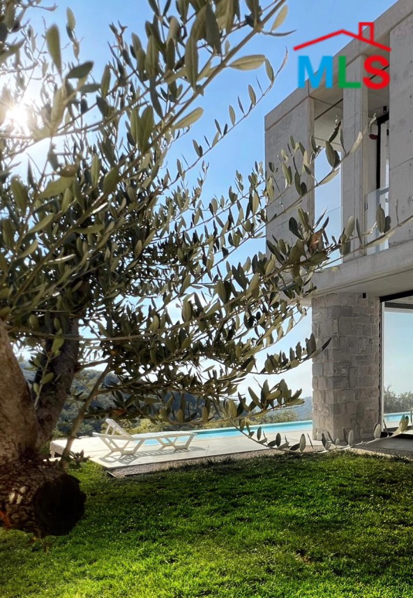 Luxurious high-End finishing Loft For Sale in Batroun
