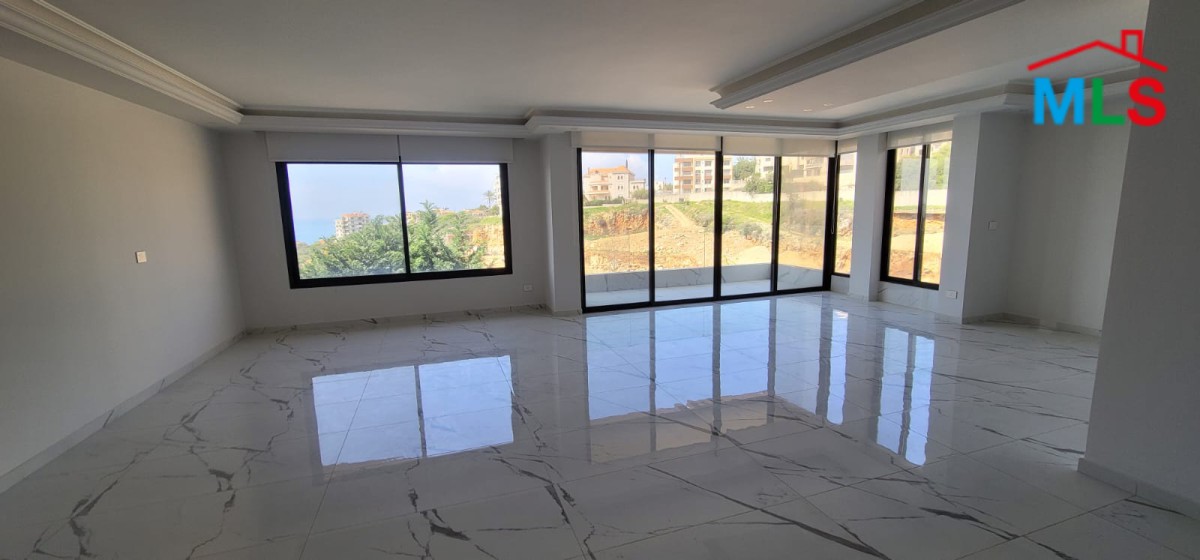 High-End Decorated Apartment For Sale in Adma