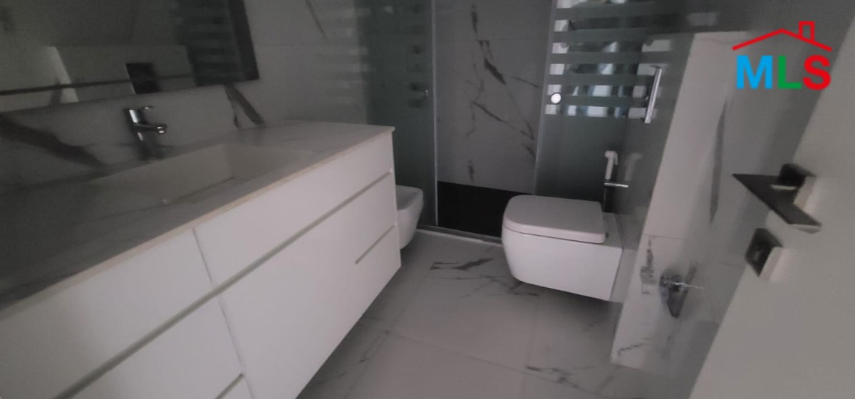 High-End Decorated Apartment For Sale in Adma