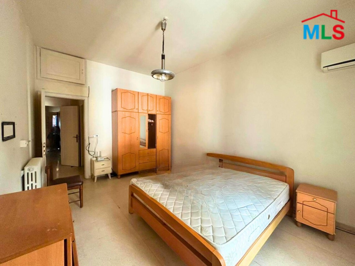 3-Bedroom Apartment For Sale in Sakiet El Janzir, Ras Beirut