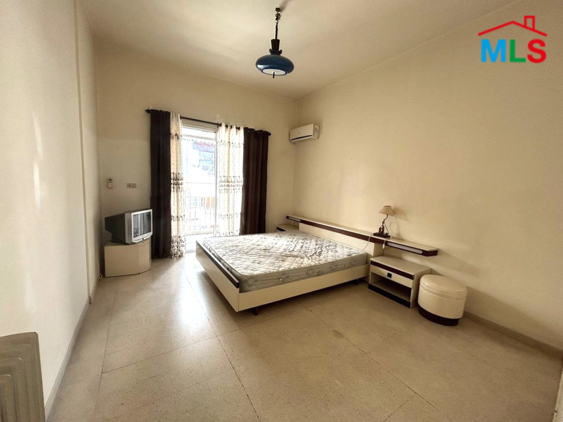 3-Bedroom Apartment For Sale in Sakiet El Janzir, Ras Beirut