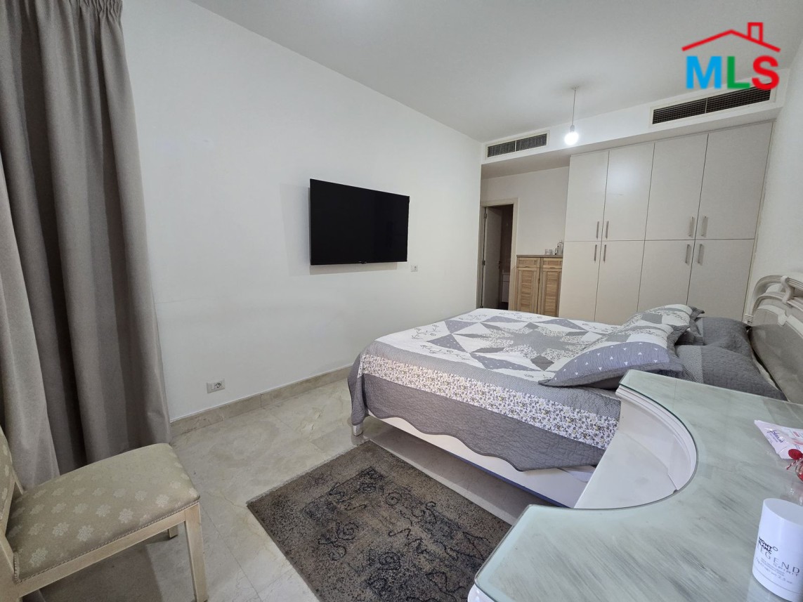 3-Bedroom Apartment in Great Location For Sale in Achrafieh, Sassine