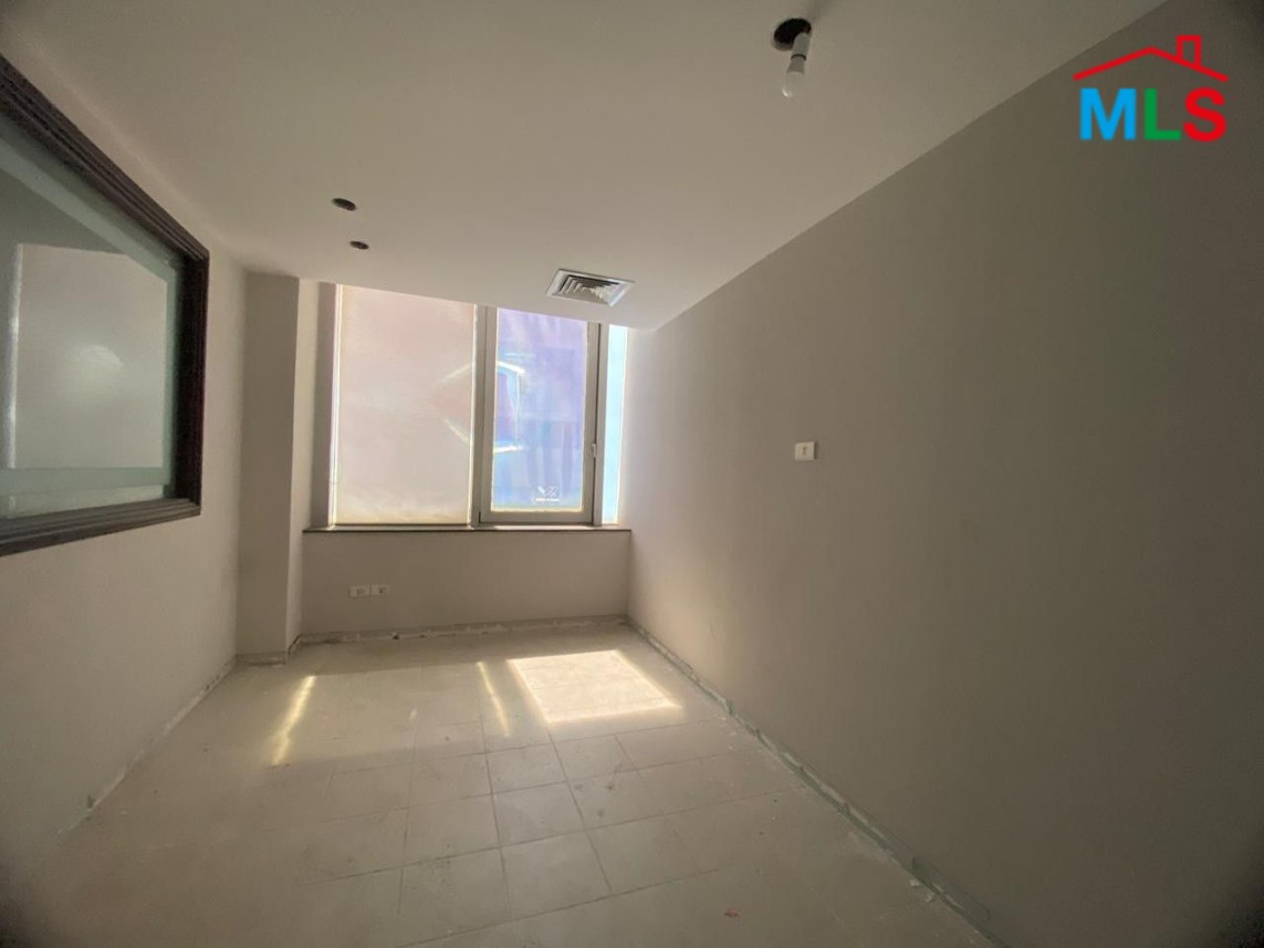 Office For Sale in a Commercial Building in Verdun, Beirut