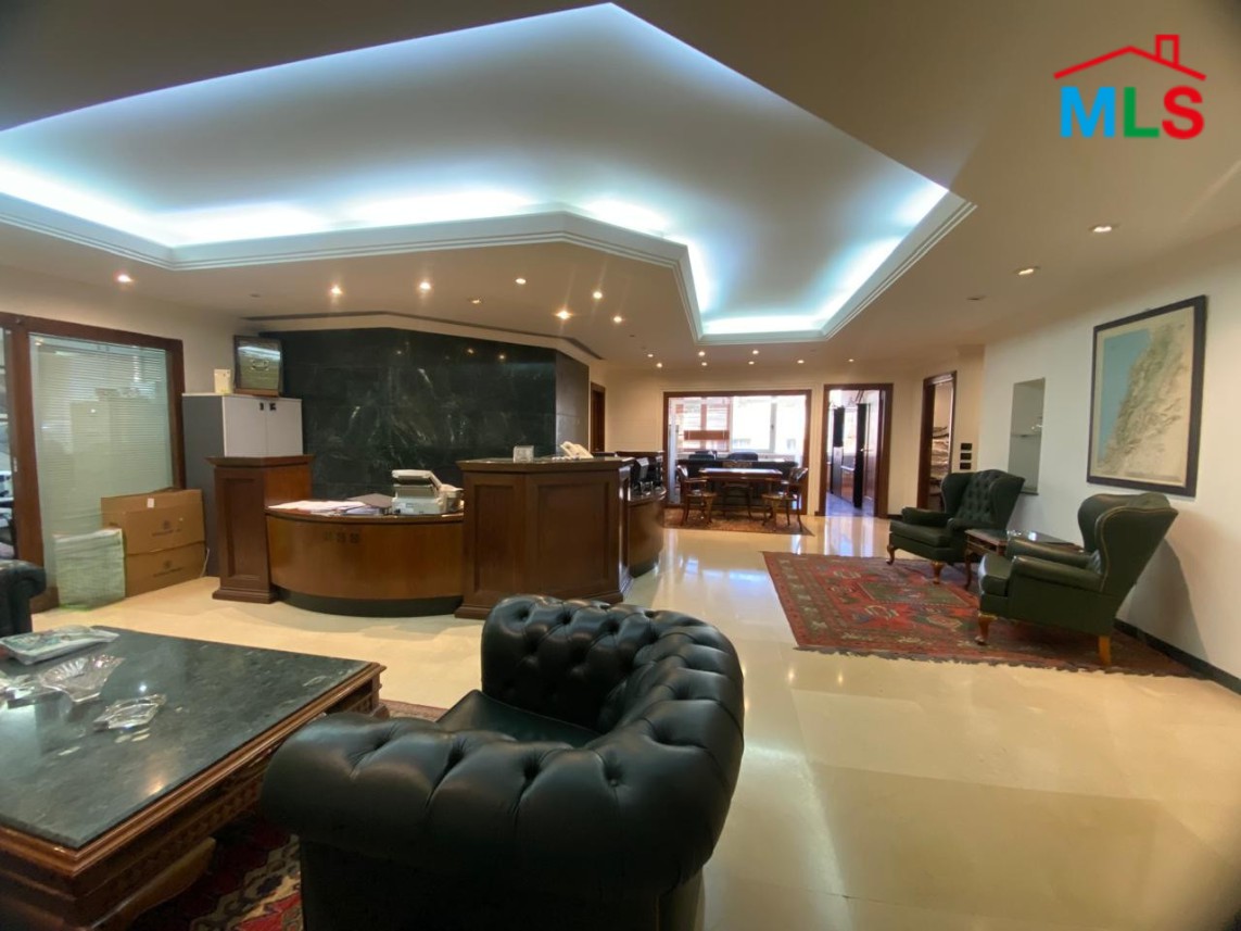 Spacious & Unfurnished Office For Sale in Commercial Building in Verdun, Beirut
