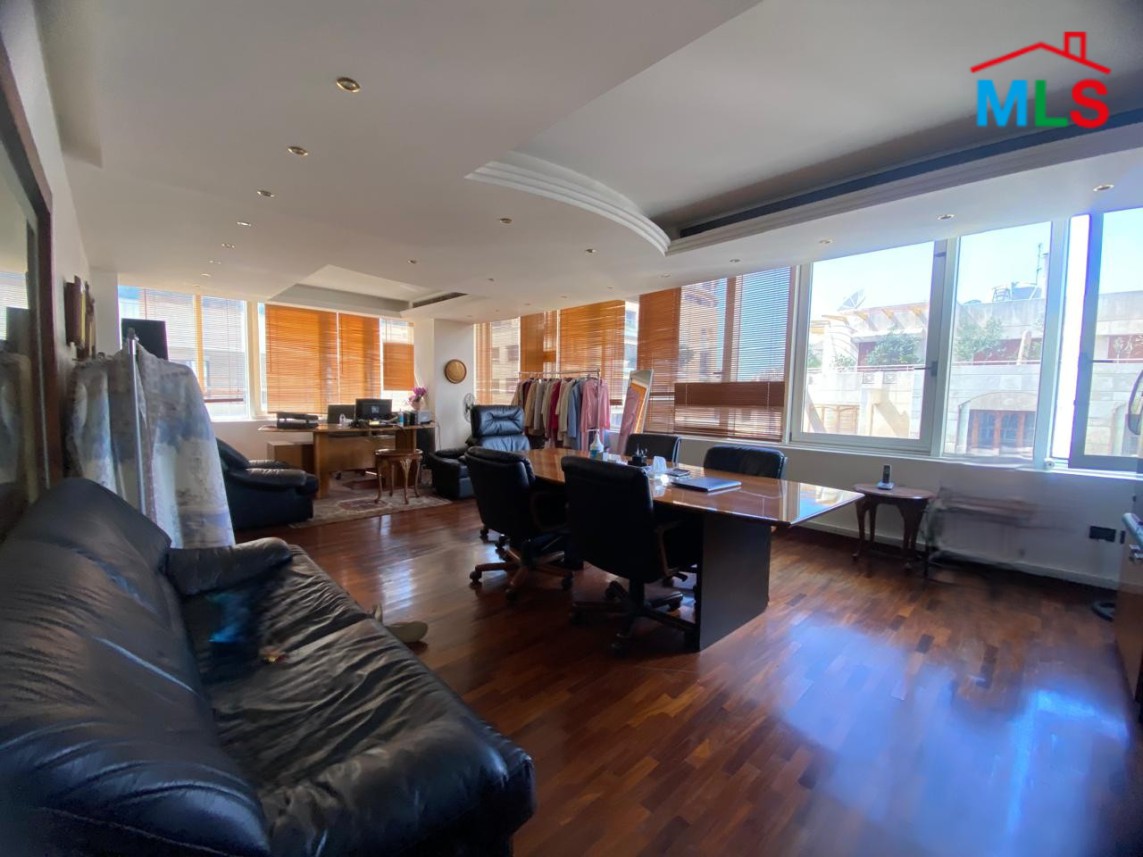 Spacious & Unfurnished Office For Sale in Commercial Building in Verdun, Beirut