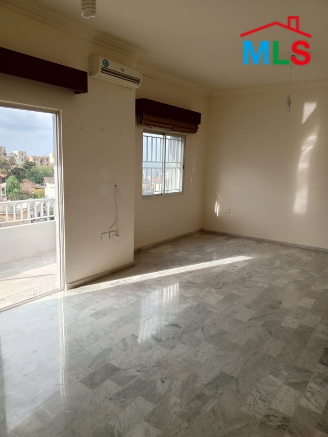 An Unfurnished Apartment For Sale in Jbeil