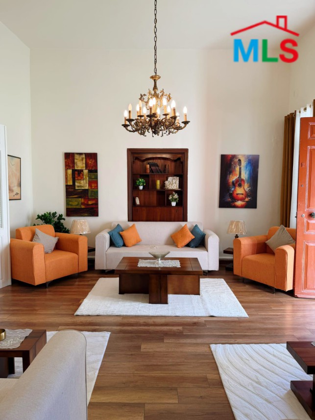Renovated Traditional House With Garden For Sale in Ghadir