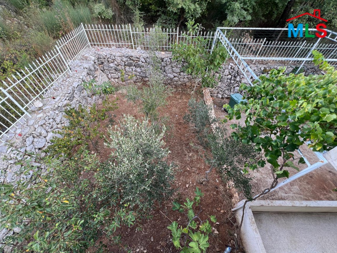 A 340 SQM House with Land For Sale in Annaya 1 Min Away From St-Charbel