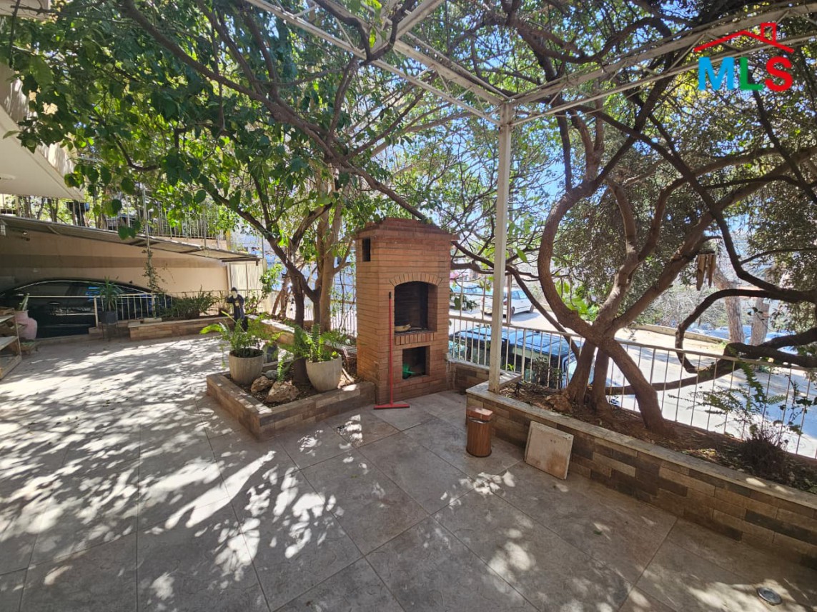 Spacious Apartment For Sale in Sabtieh