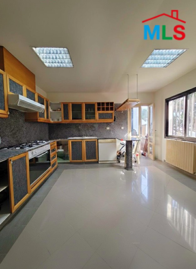 Spacious Apartment For Sale in Baabdat