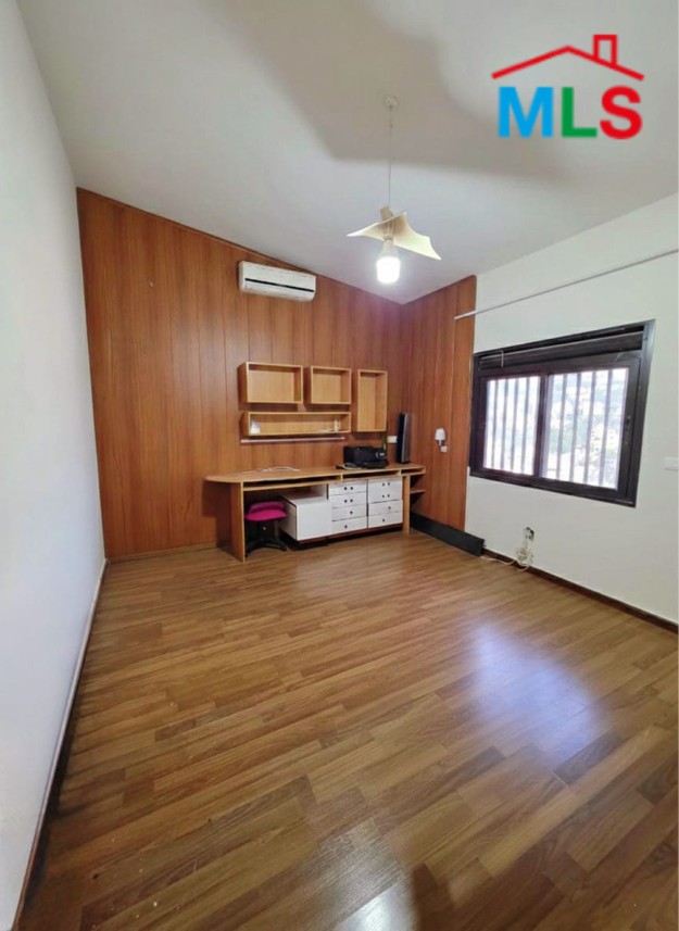Spacious Apartment For Sale in Baabdat