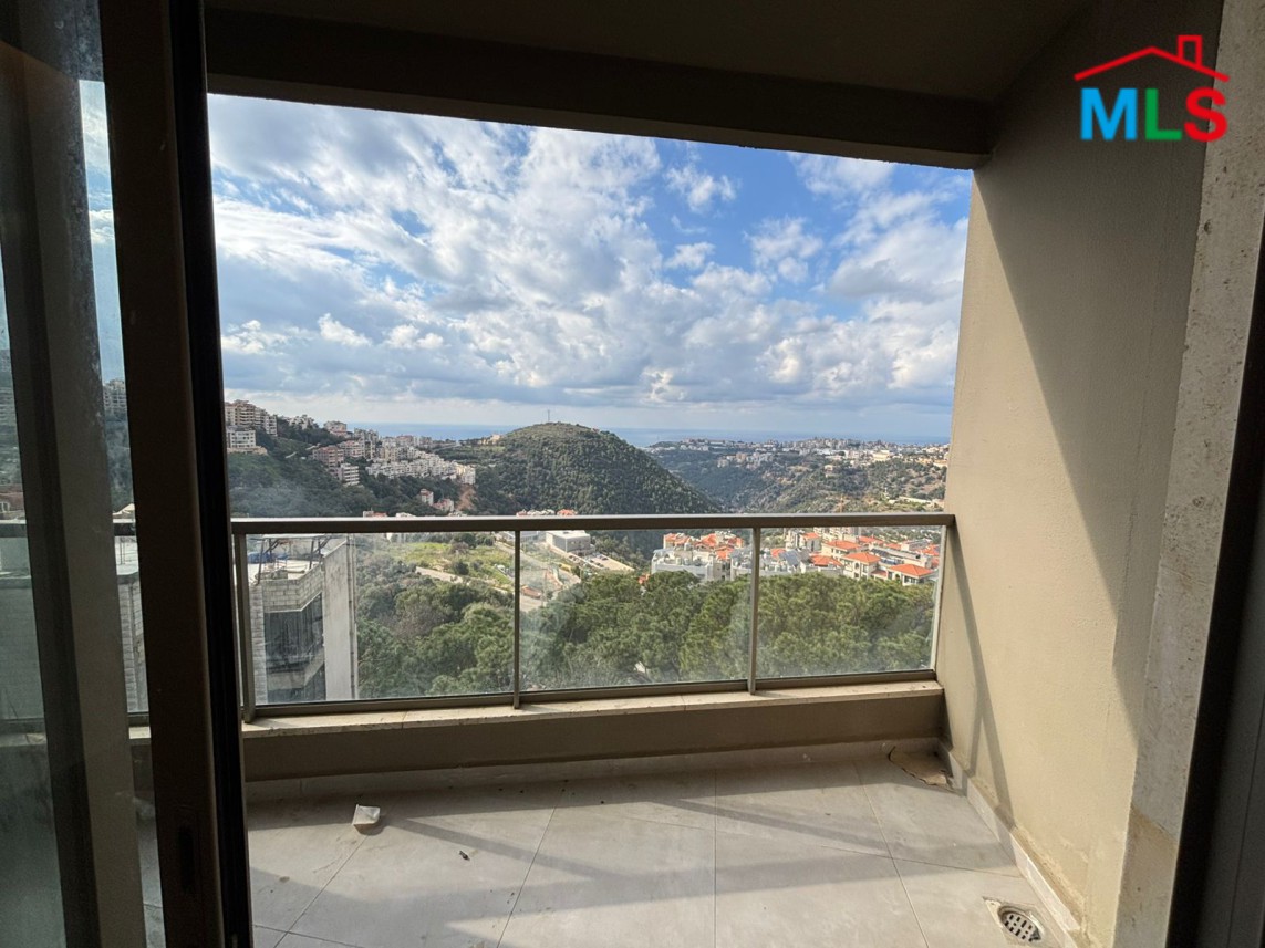 Decorated Apartment With A Beautiful View For Sale in Zikrit