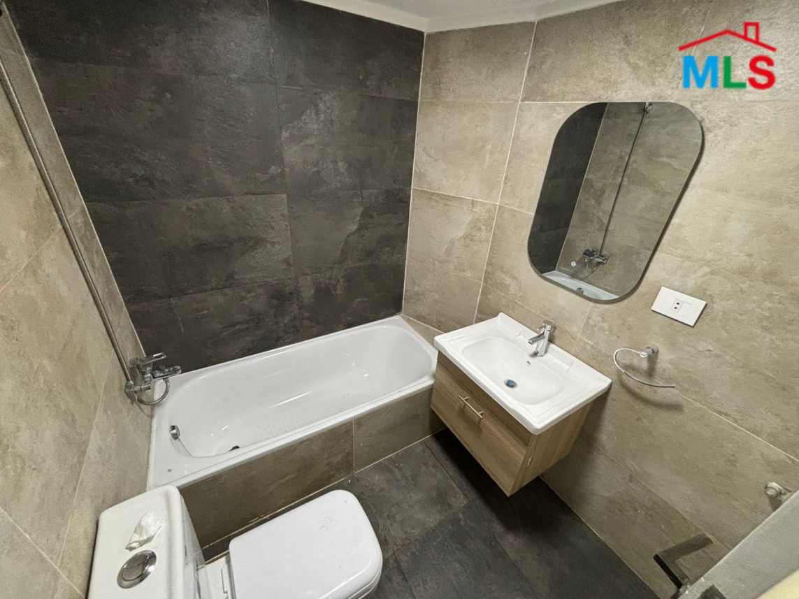 Decorated Apartment With A Beautiful View For Sale in Zikrit