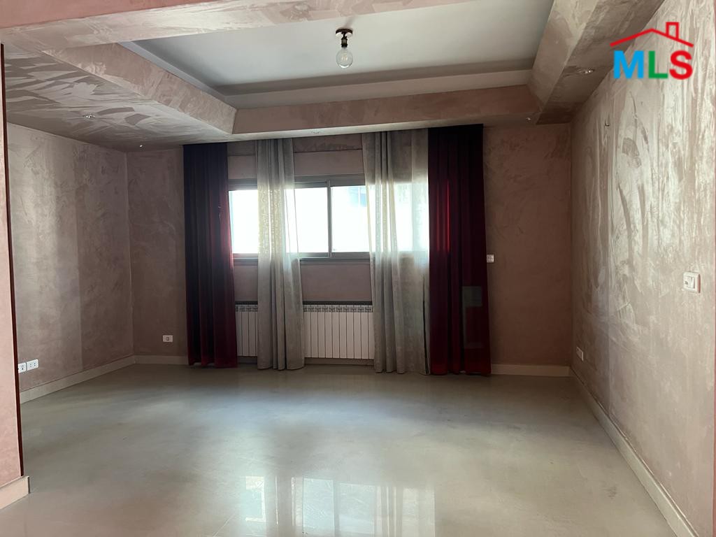 Spacious Apartment With a Terrace For Sale in Achrafieh, Saydeh