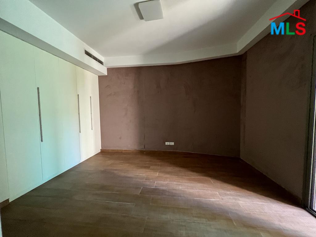 Spacious Apartment With a Terrace For Sale in Achrafieh, Saydeh