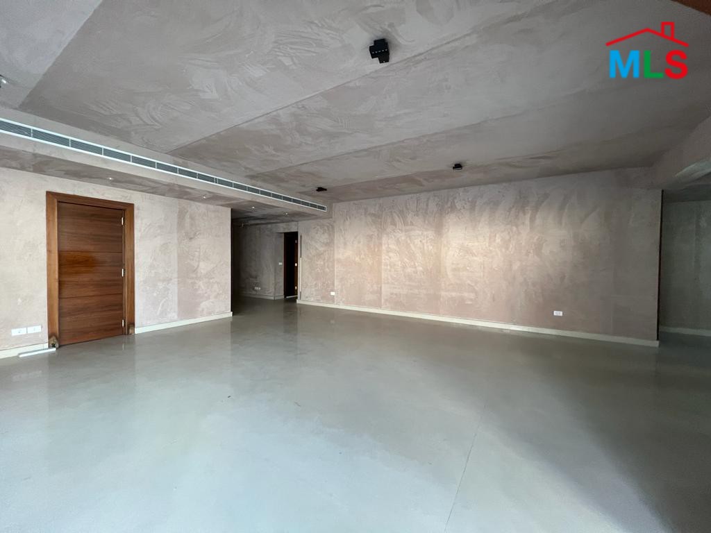 Spacious Apartment With a Terrace For Sale in Achrafieh, Saydeh