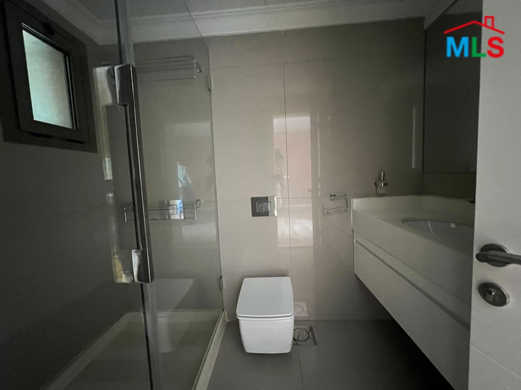 Spacious Apartment With a Terrace For Sale in Achrafieh, Saydeh