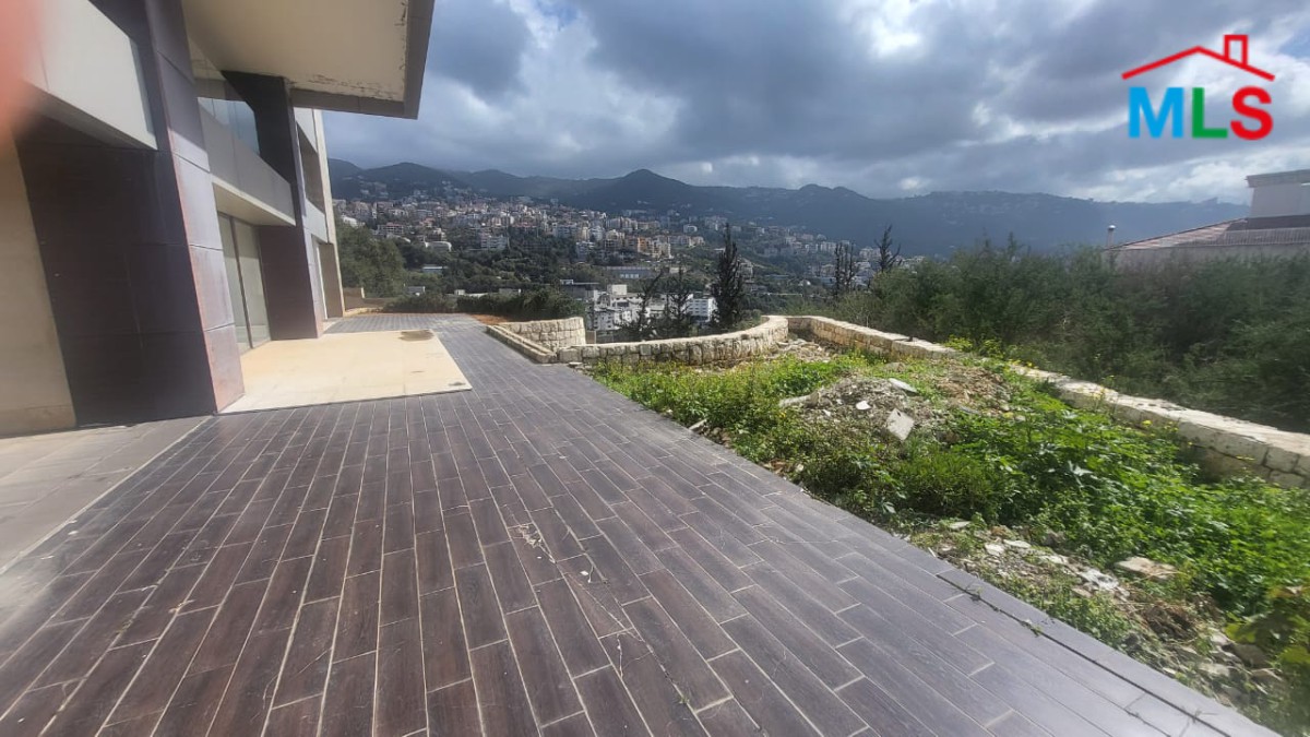 Spacious Brand New Apartment With Garden For Sale in Adma