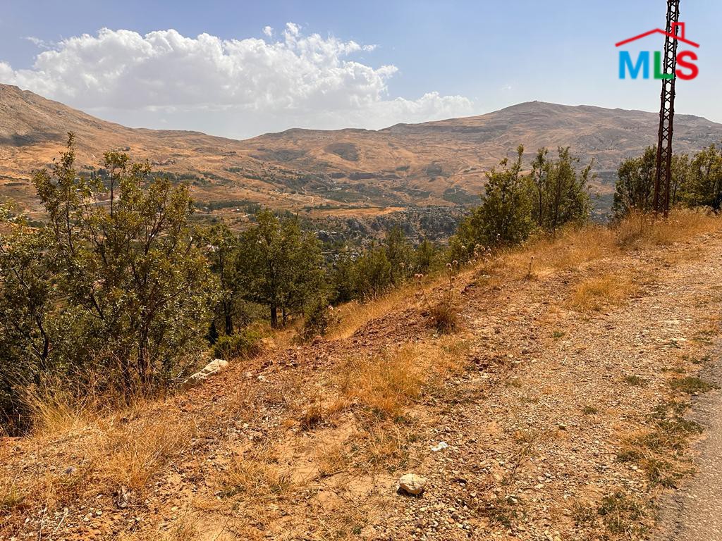 14,200 SQM Land For Sale in Baskinta, Sannine
