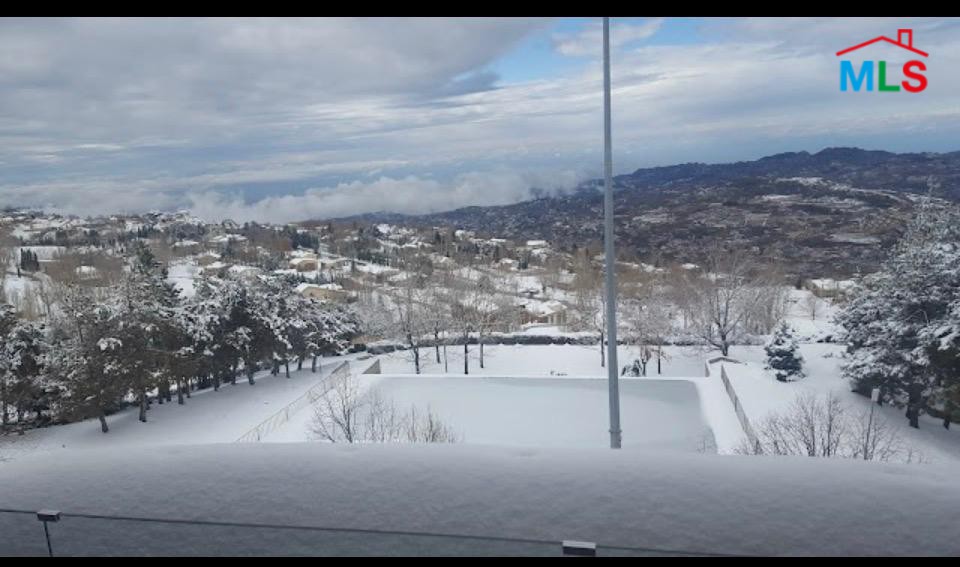 Beautiful 3-Bedrooms Chalet For Sale in Tilal Kfarzebian