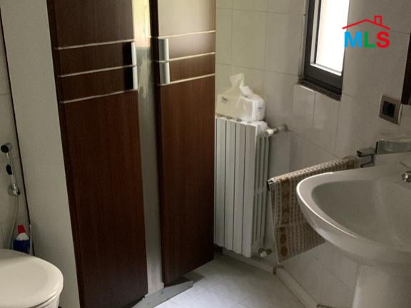 Beautiful 3-Bedrooms Chalet For Sale in Tilal Kfarzebian