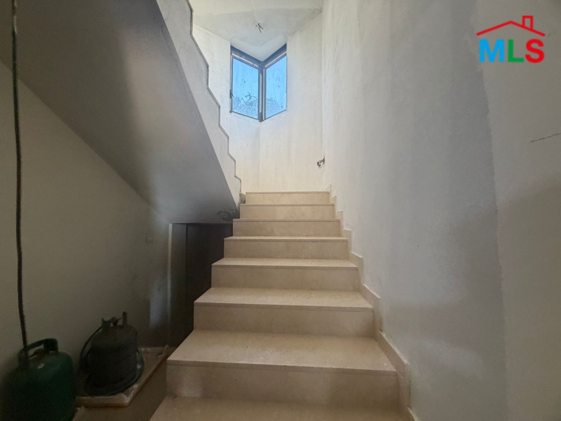 Exclusive! An Individual Villa For Sale in Ebrin, Batroun