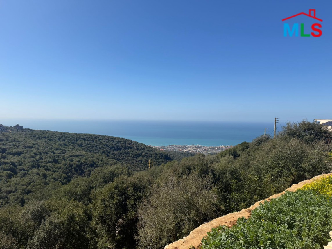 Exclusive! An Individual Villa For Sale in Ebrin, Batroun
