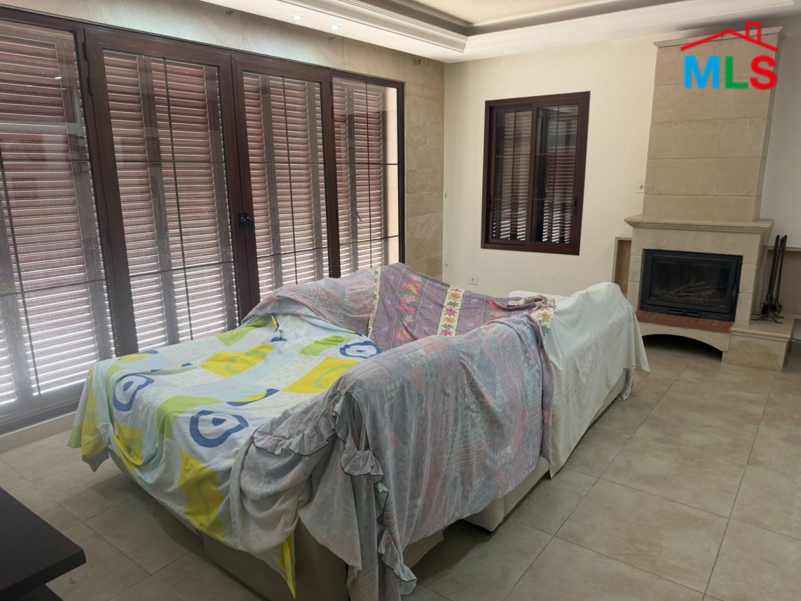 Exclusive! An Individual Villa For Sale in Ebrin, Batroun