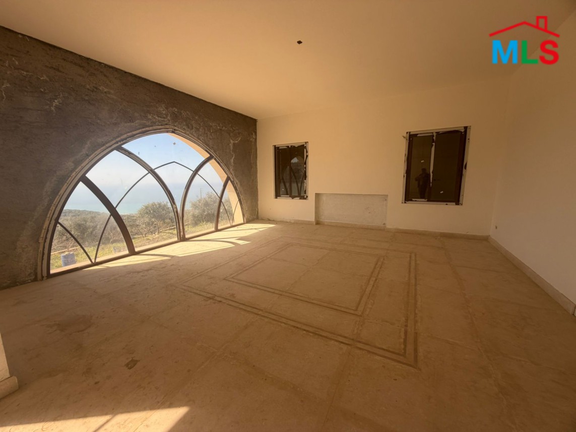 Exclusive! An Individual Villa For Sale in Ebrin, Batroun
