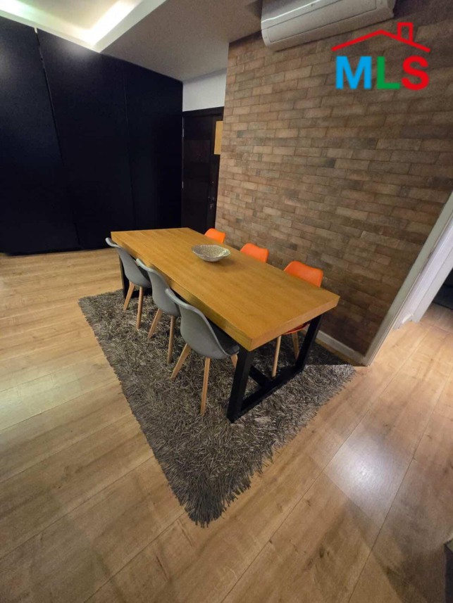 Fully Renovated 2 Bedroom Apartment For Sale in Achrafieh, Saydeh