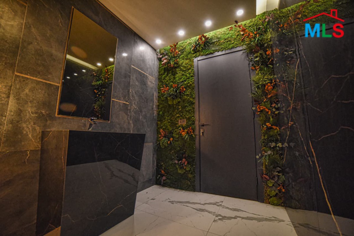 Luxurious High-End Finishing Apartment For Sale in Bchamoun