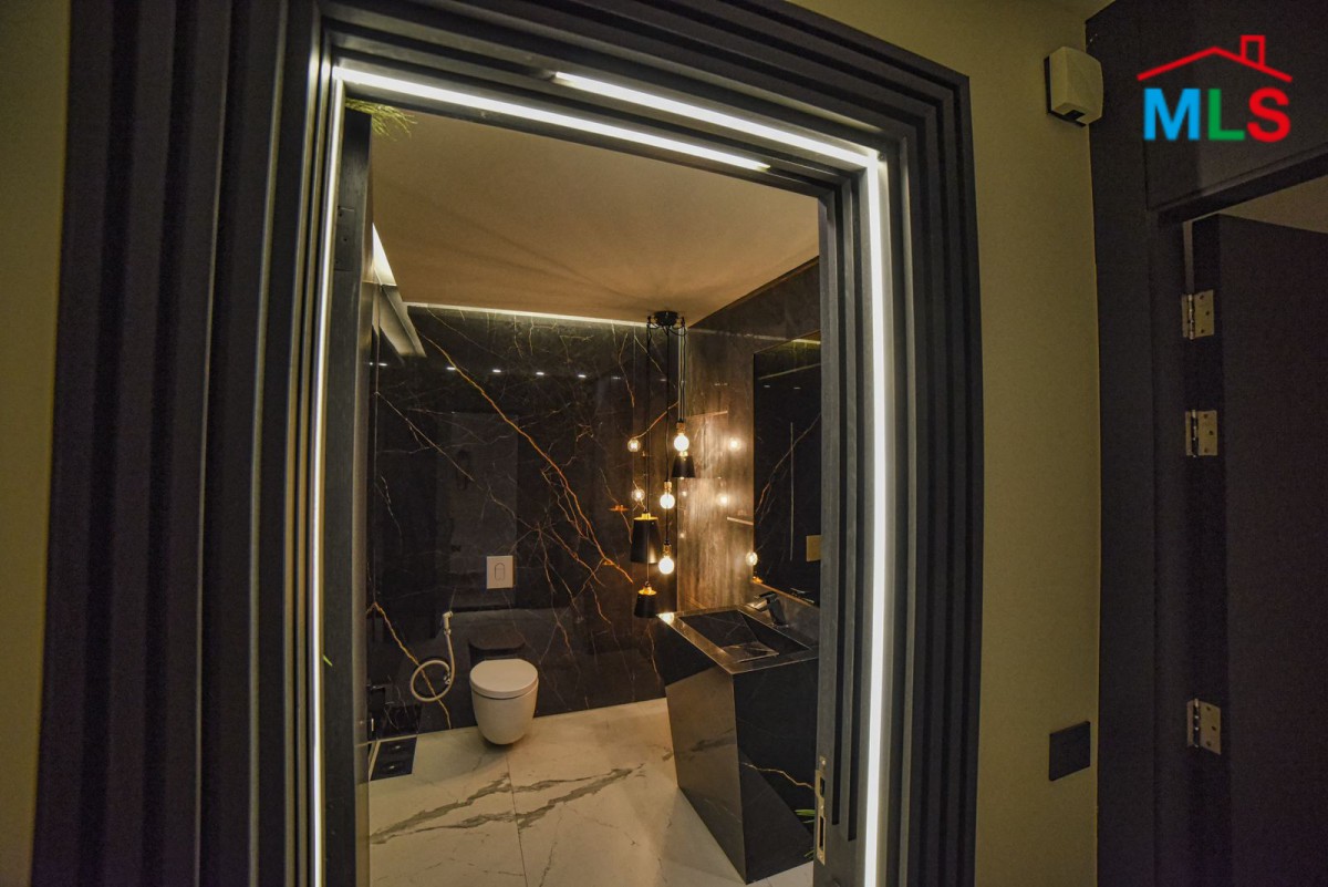 Luxurious High-End Finishing Apartment For Sale in Bchamoun