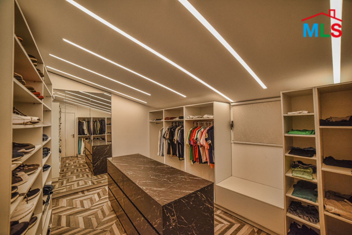 Luxurious High-End Finishing Apartment For Sale in Bchamoun
