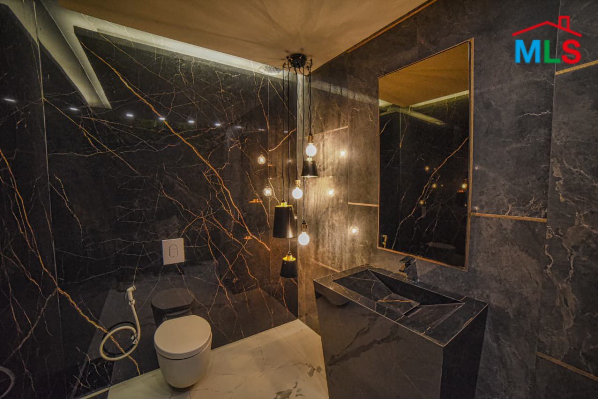 Luxurious High-End Finishing Apartment For Sale in Bchamoun