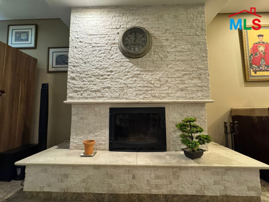 Fully Furnished Decorated Apartment For Sale in Broumana