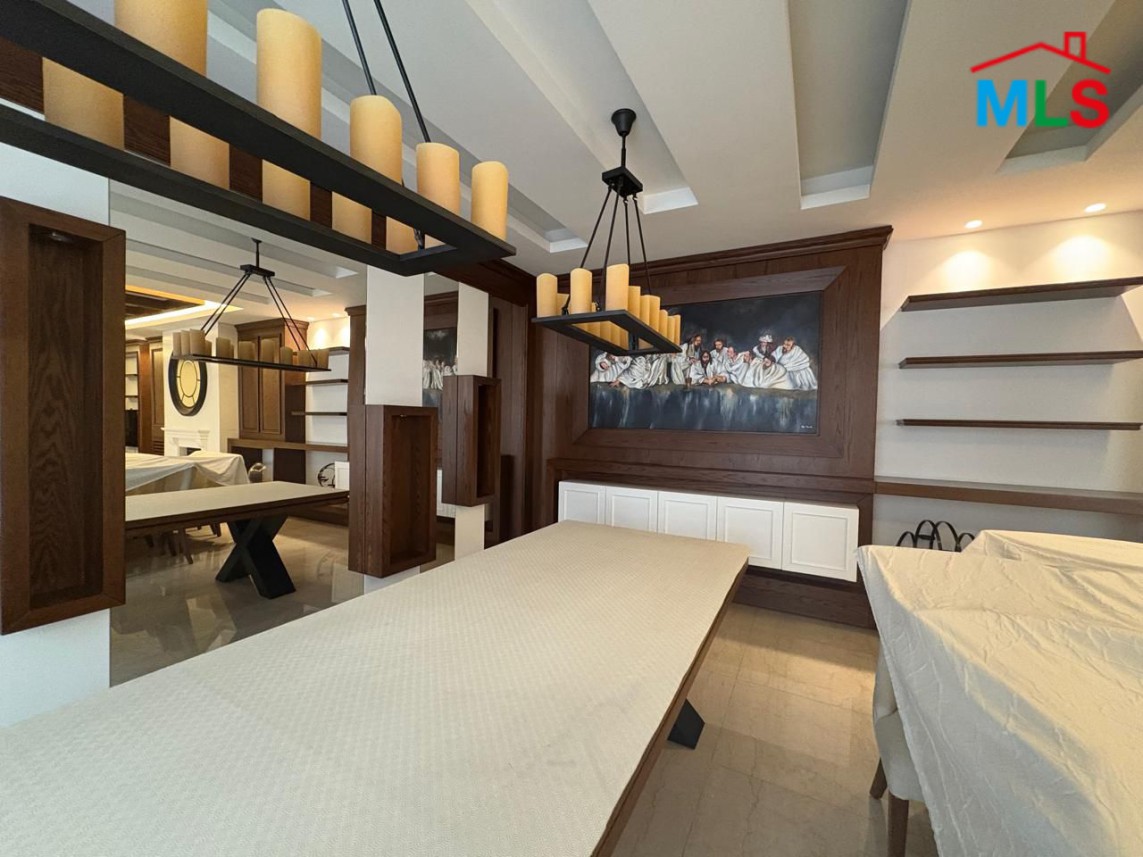 Fully Decorated High-End Finishing Apartment For Sale in Jdeideh