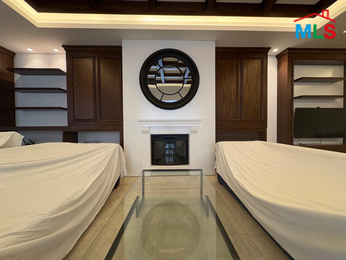 Fully Decorated High-End Finishing Apartment For Sale in Jdeideh