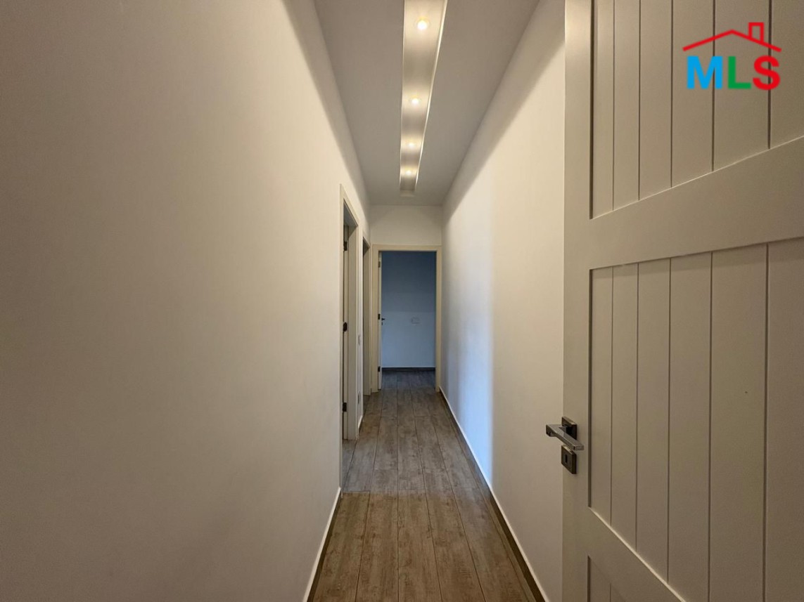 Fully Decorated High-End Finishing Apartment For Sale in Jdeideh